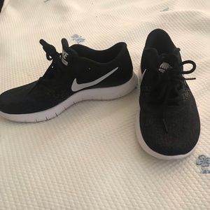 Nike Tennis Shoes